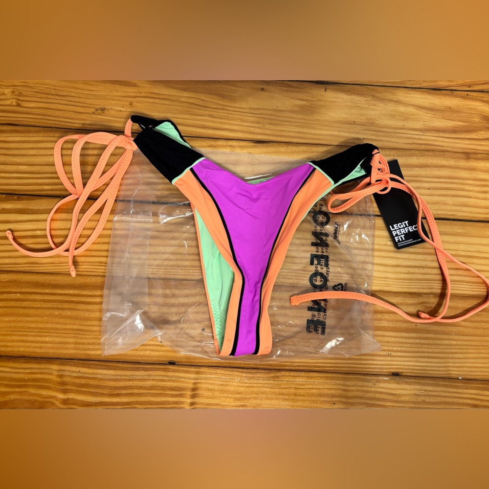 BNWT Oneone Swim cheeky Blocked Coloring Women's Bikini Bottom